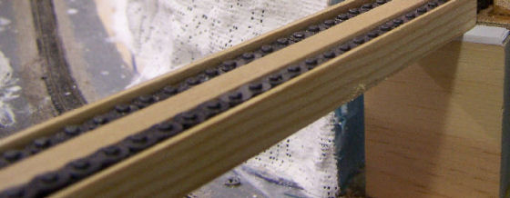 closeup of drive chain and magnets